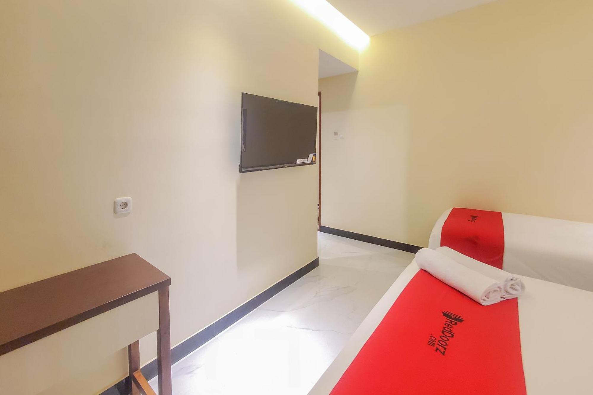 Reddoorz Plus @ Uno Jalan Merak Samarinda Exterior photo