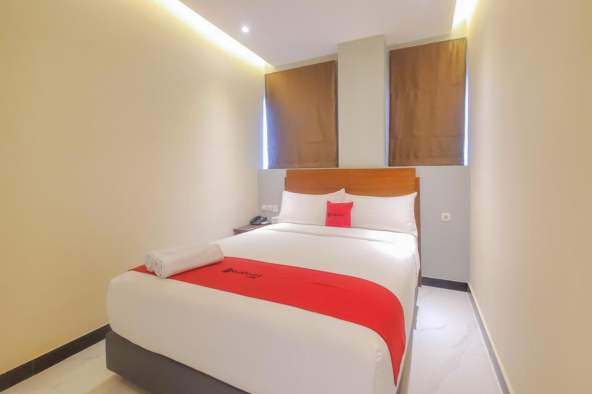 Reddoorz Plus @ Uno Jalan Merak Samarinda Exterior photo