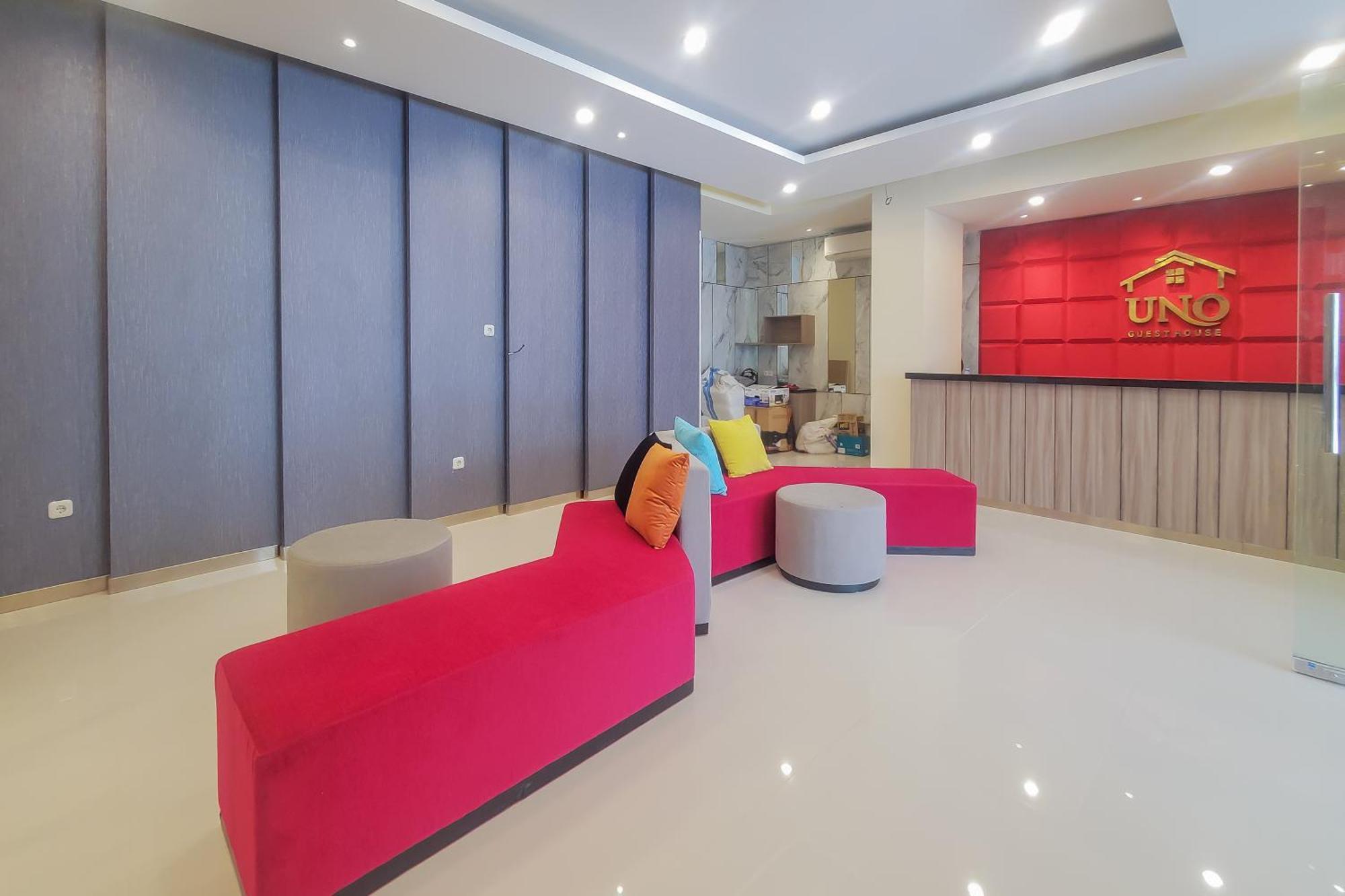 Reddoorz Plus @ Uno Jalan Merak Samarinda Exterior photo